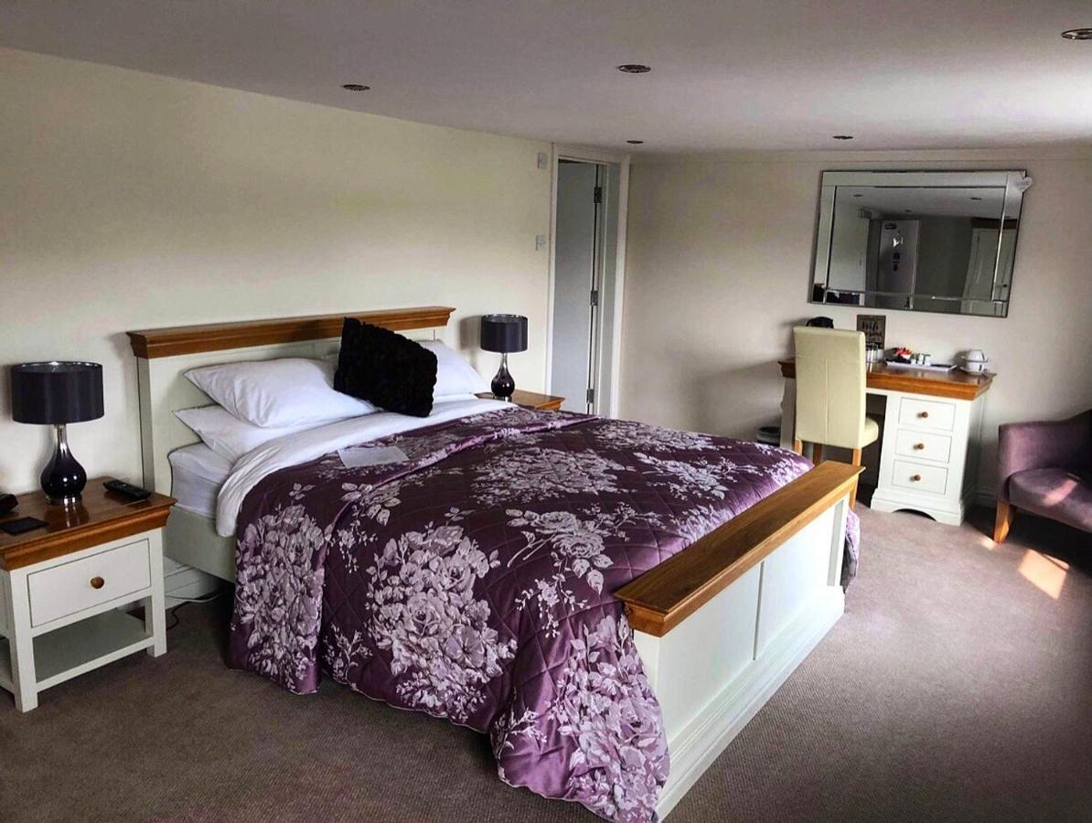 Rooms @ Restaurant 43 Great Bentley Extérieur photo