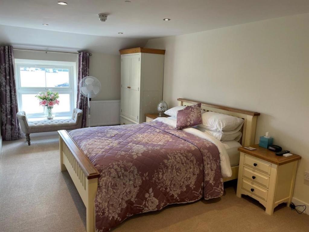 Rooms @ Restaurant 43 Great Bentley Extérieur photo